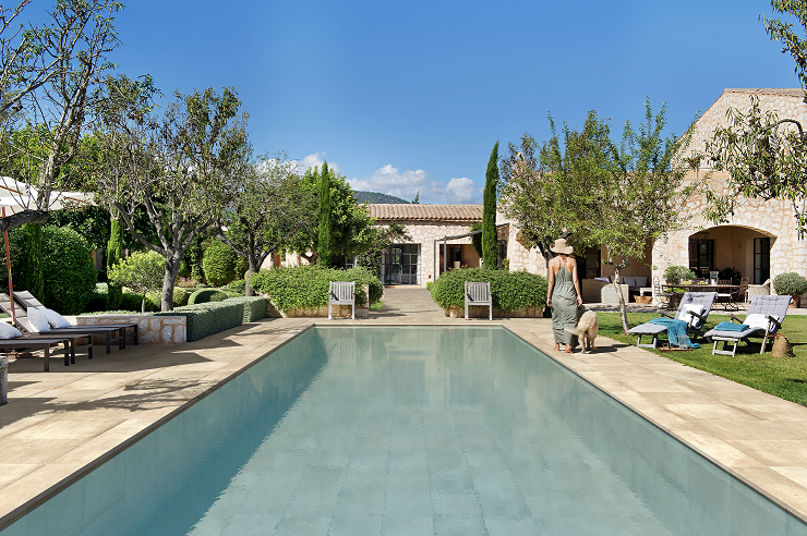 ¿De qué color se verá el agua de mi piscina?