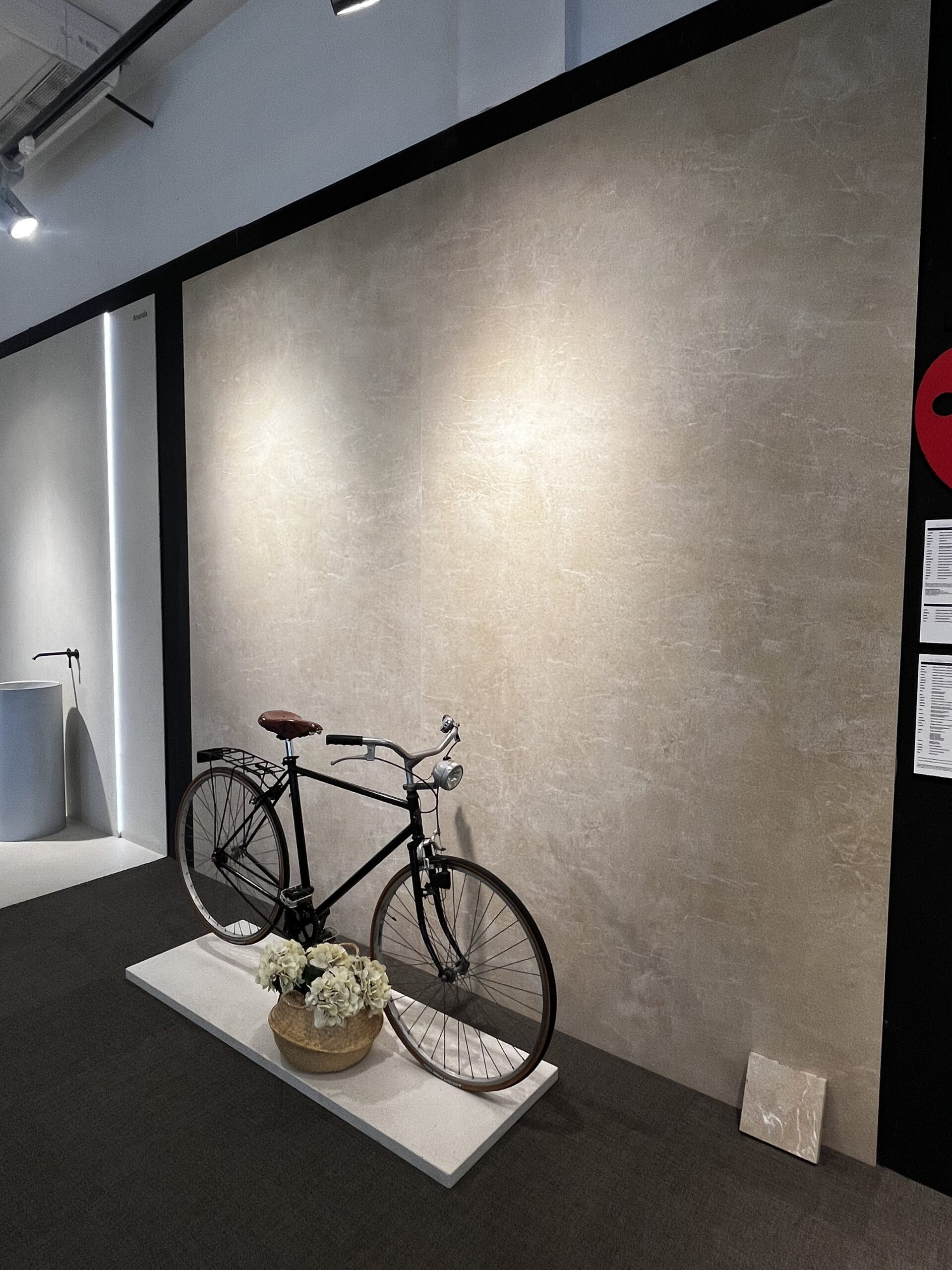 Amara MDi von Inalco im Showroom von Gomila